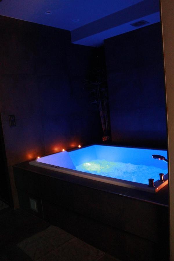 The Down Town Nenad'S Spa Dijon Exteriör bild