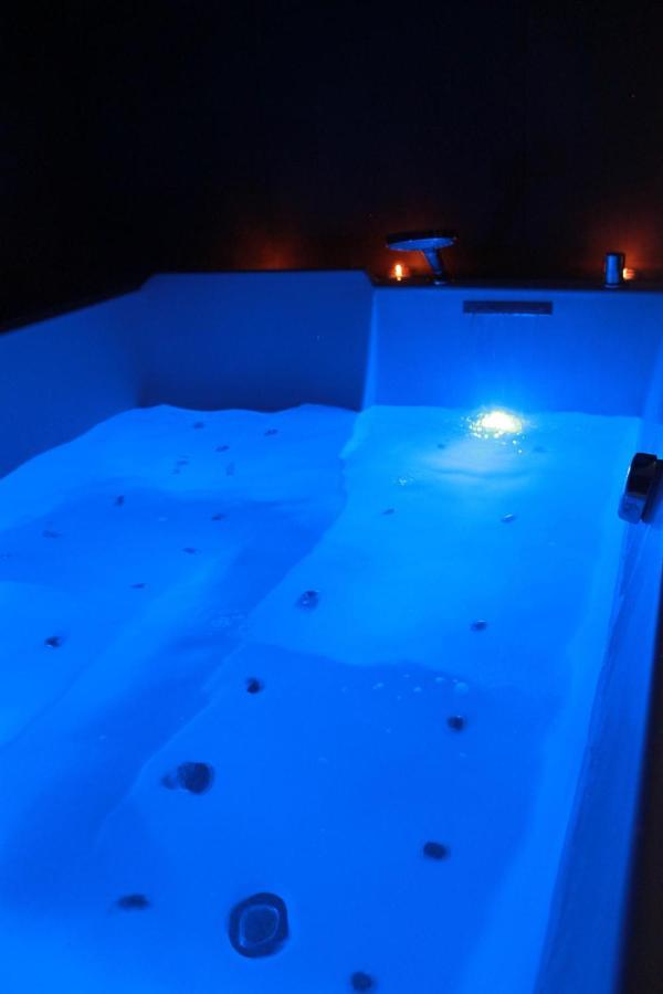 The Down Town Nenad'S Spa Dijon Exteriör bild